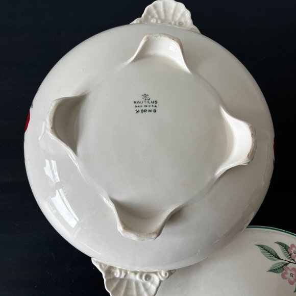 Homer Laughlin Red Apple Covered Vegetable Dish // Vintage 1950s Kitchen - Picture 6 of 7